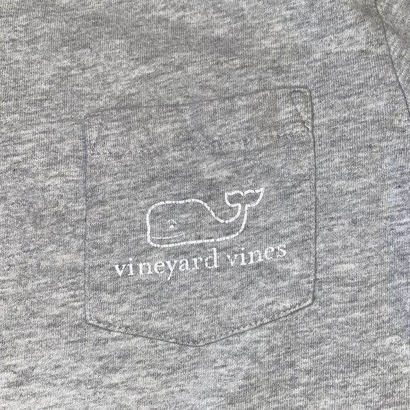 Vineyard Vines t shirt grey logo shirt sleeve - Picture 4 of 5